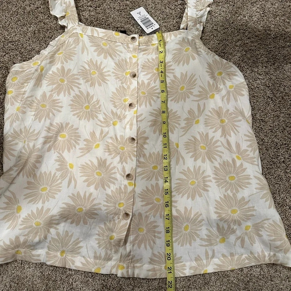 Torrid 3x Women's Tan Flower Sleeveless Blouse NWT - Picture 7 of 12